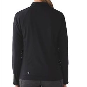Lululemon jacket. Size 6(small) BLK NEW W TAGS!!